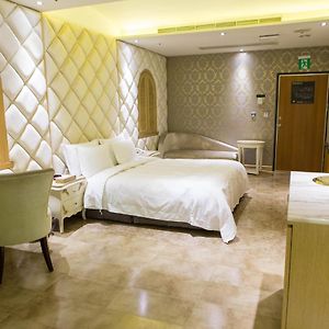 Diamond Suite
